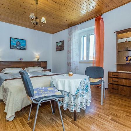 Guest House Robert i Mirna Bale Extérieur photo