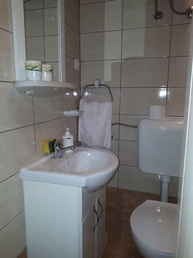 Guest House Robert i Mirna Bale Extérieur photo