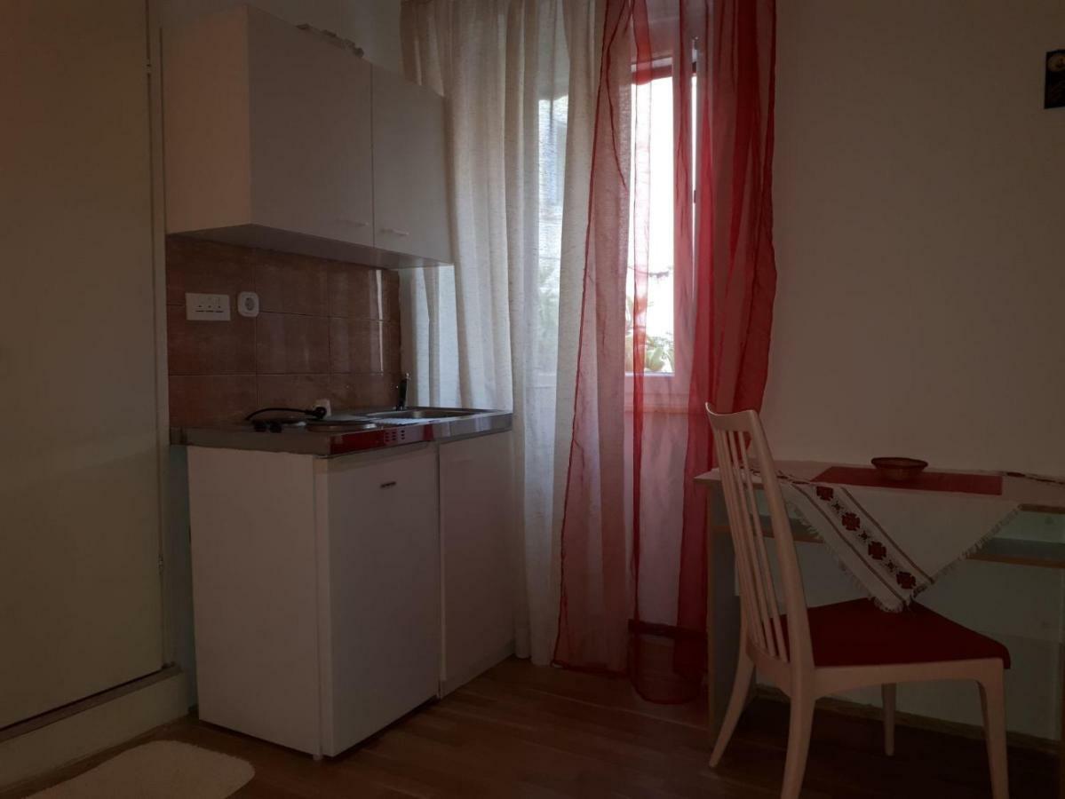 Guest House Robert i Mirna Bale Extérieur photo