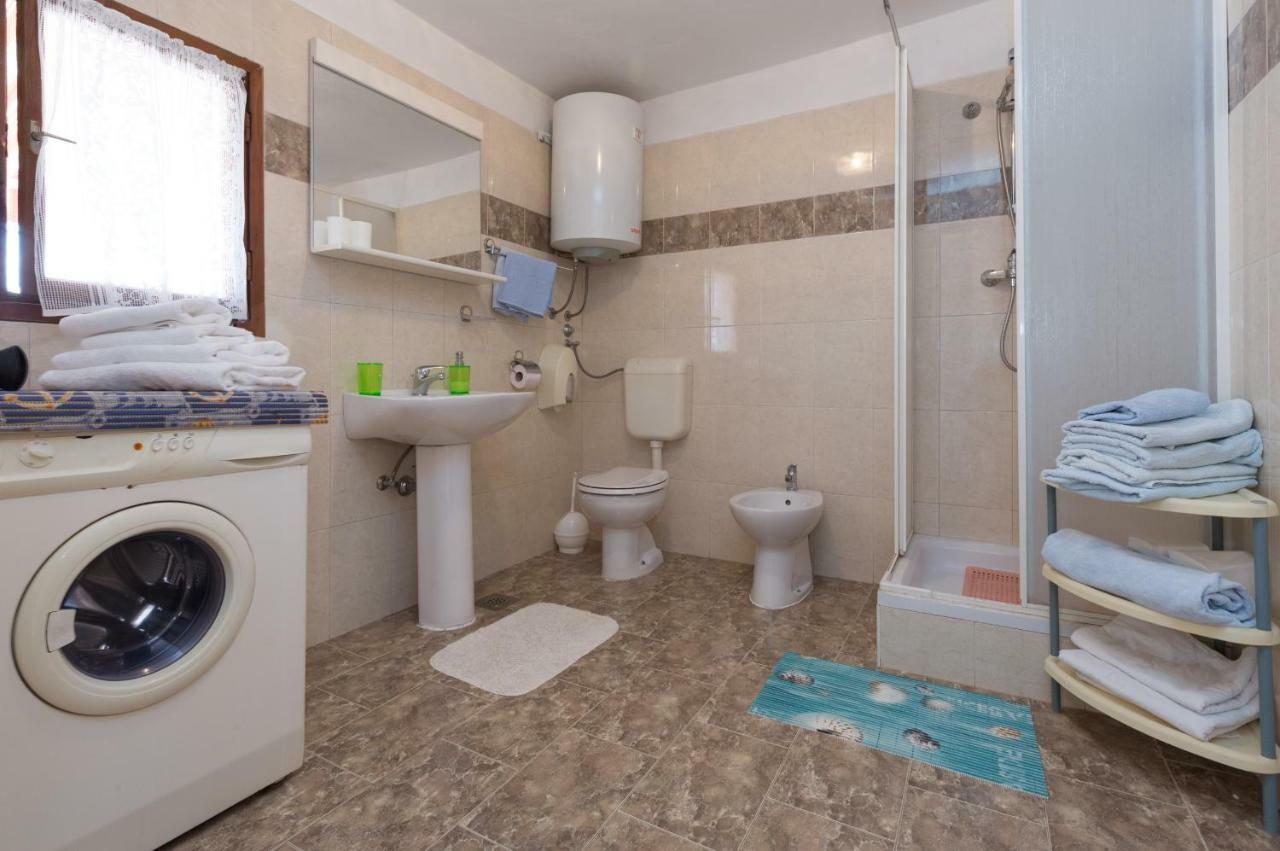 Guest House Robert i Mirna Bale Extérieur photo